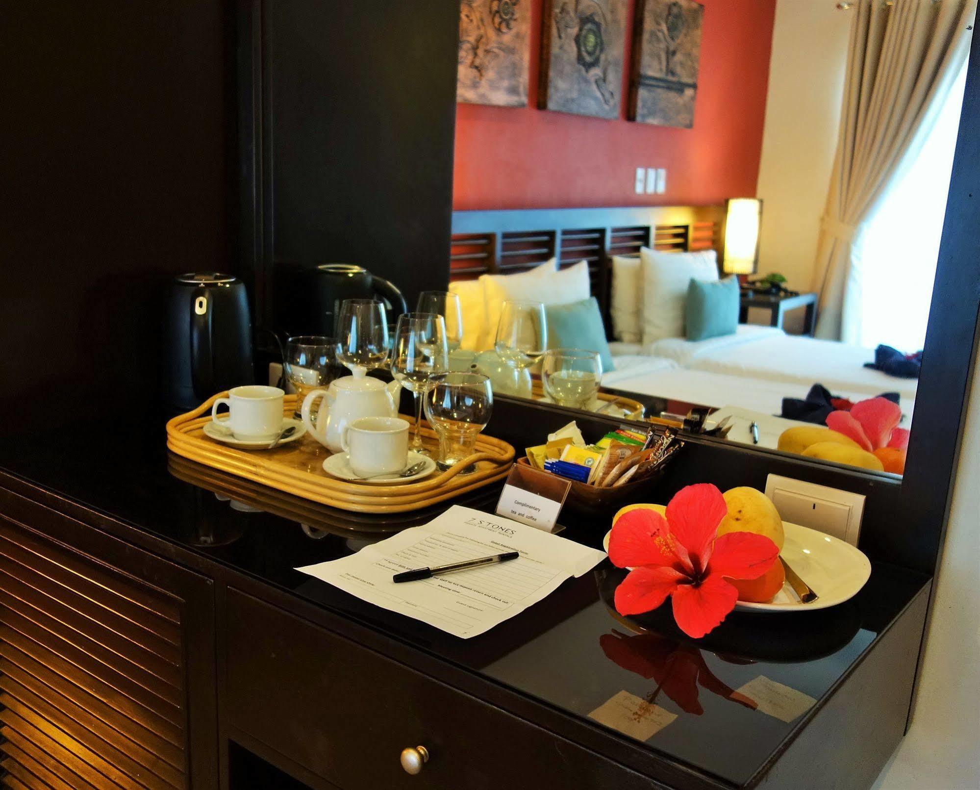 Boracay Apartments At 7 Stones Balabag  Экстерьер фото