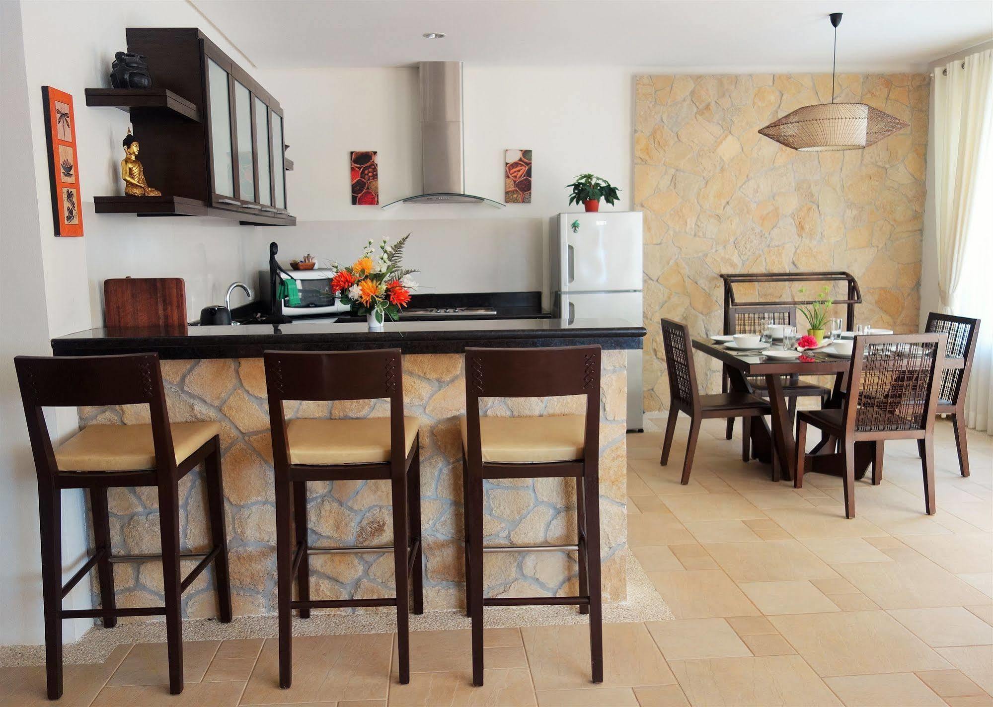 Boracay Apartments At 7 Stones Balabag  Экстерьер фото