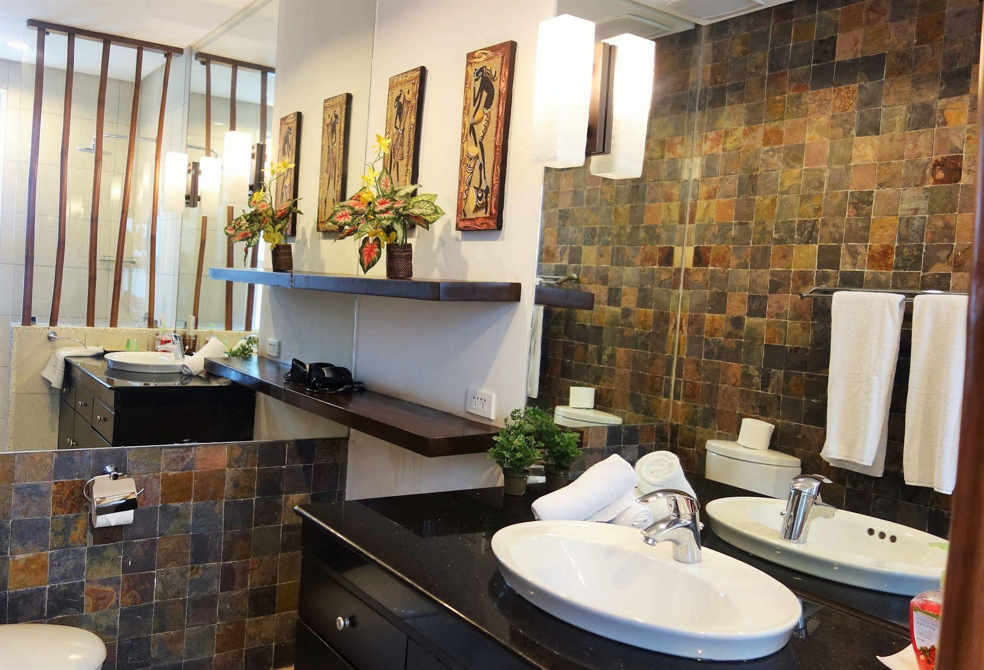 Boracay Apartments At 7 Stones Balabag  Экстерьер фото