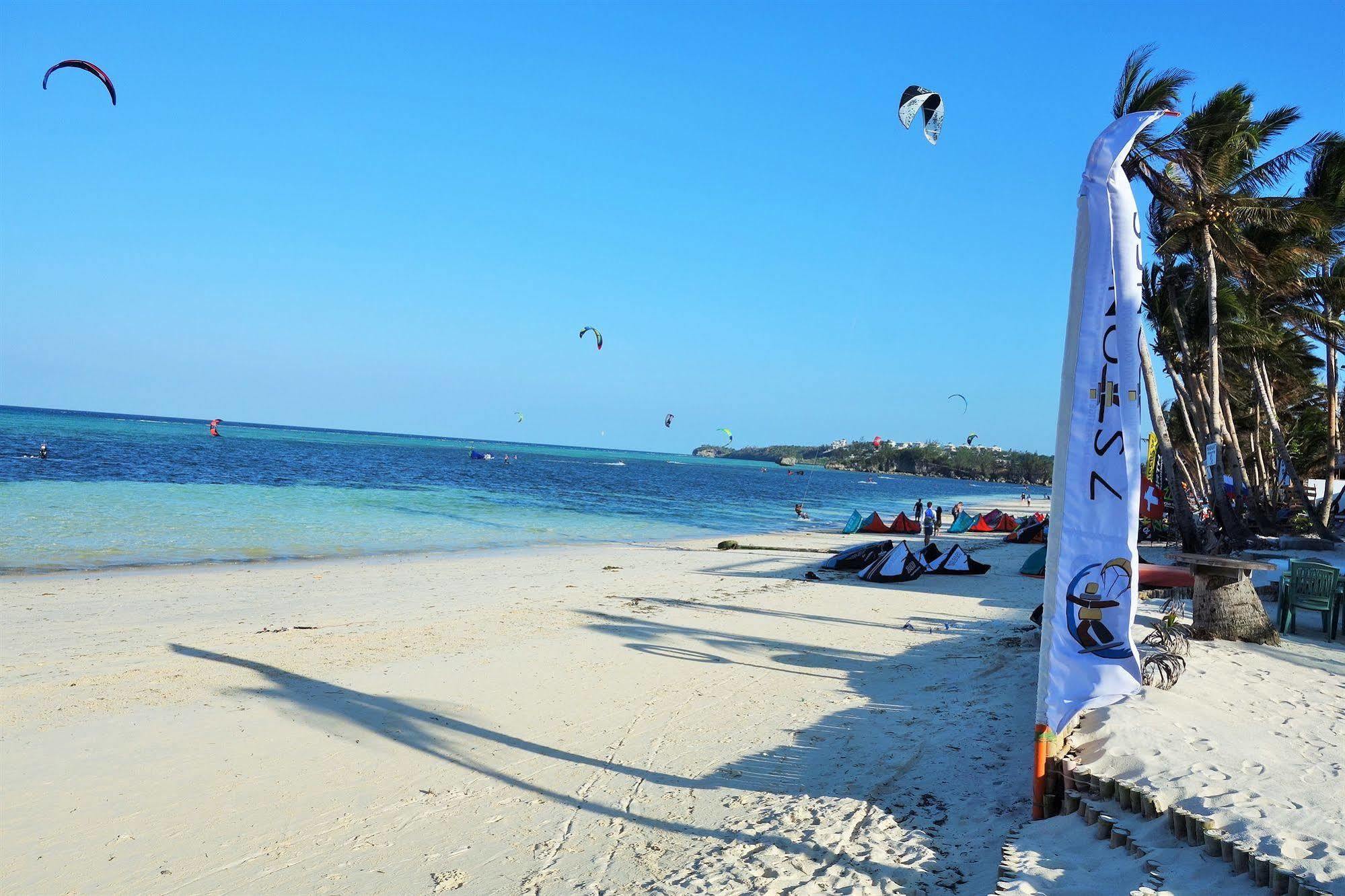 Boracay Apartments At 7 Stones Balabag  Экстерьер фото